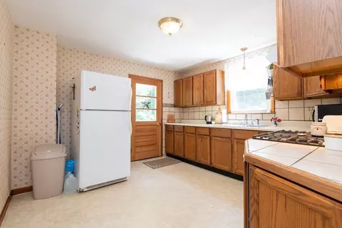 Kitchen - 80 Thurlow St, Georgetown, MA 01833 photo 1 of 4