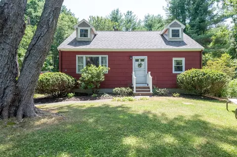 80 Thurlow St, Georgetown, MA 01833
