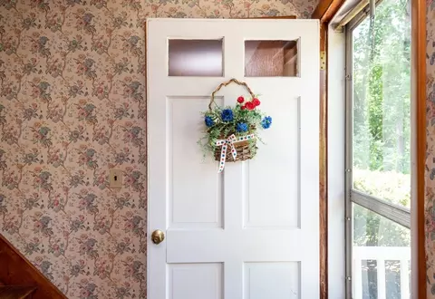Entry Way - 80 Thurlow St, Georgetown, MA 01833 photo 1 of 5