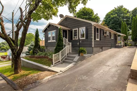 12 Spruce St, Lynn, MA 01905
