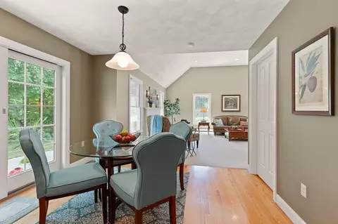 75 Blueberry Ln, Reading, MA 01867 photo 12