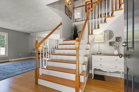 75 Blueberry Ln, Reading, MA 01867 photo 3