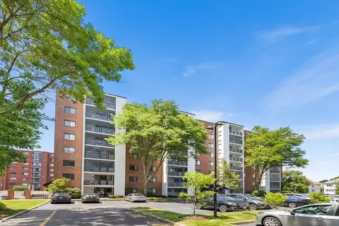 12 9th St #201, Medford, MA 02155