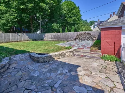 Exterior - 26 Monroe Ave, Worcester, MA 01602 photo 4 of 9