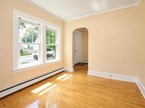 Living - 26 Monroe Ave, Worcester, MA 01602 photo 7 of 9