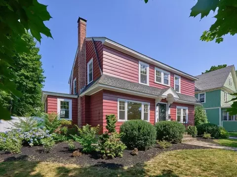 26 Monroe Ave, Worcester, MA 01602