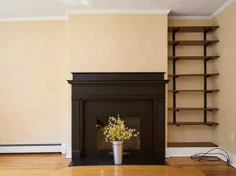 Living - 26 Monroe Ave, Worcester, MA 01602 photo 3 of 9