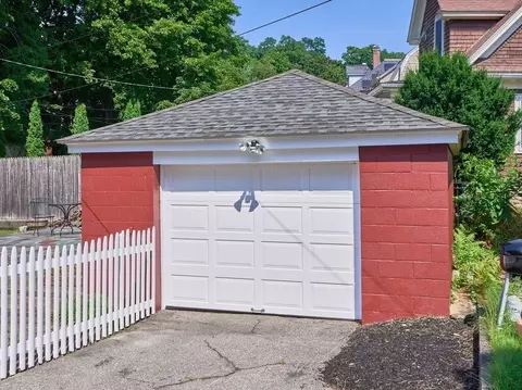 Exterior - 26 Monroe Ave, Worcester, MA 01602 photo 9 of 9