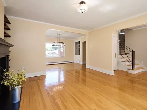 Living - 26 Monroe Ave, Worcester, MA 01602 photo 1 of 9