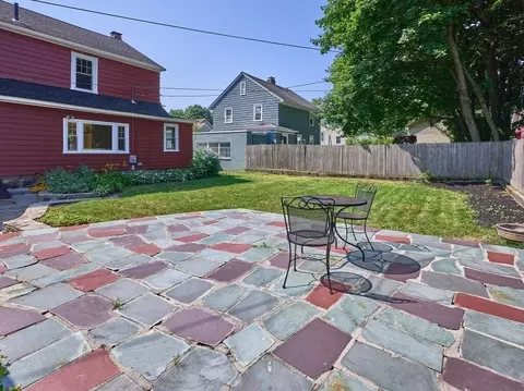 Exterior - 26 Monroe Ave, Worcester, MA 01602 photo 5 of 9