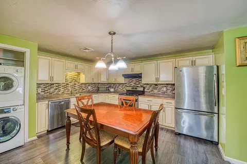 144 Hart St #15, Taunton, MA 02780