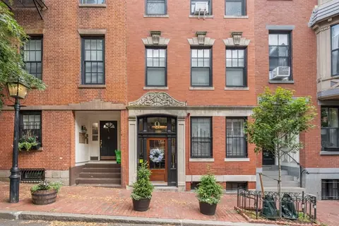 9 Hancock St #6, Boston, MA 02114