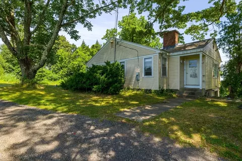 12 L Turner Dr, Charlton, MA 01507