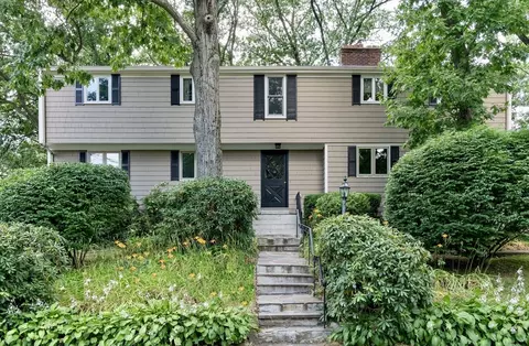 26 Hodge Rd, Arlington, MA 02474
