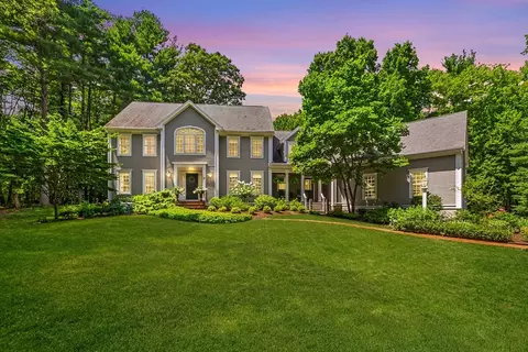 28 Broken Tree Rd, Medway, MA 02053