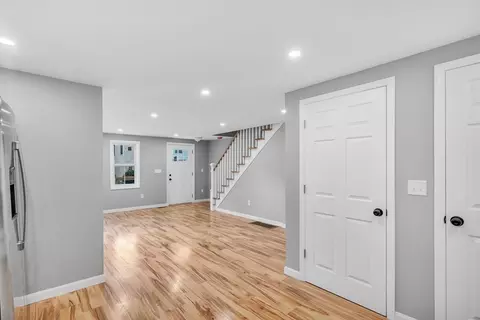 Entry Way - 4 Percival St #4, Maynard, MA 01754 photo 1 of 1