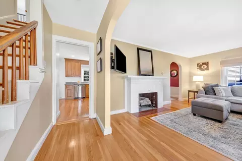 319 Appleton St, Arlington, MA 02476 photo 4