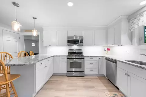 36 Riverside Rd, Mashpee, MA 02649 photo 6