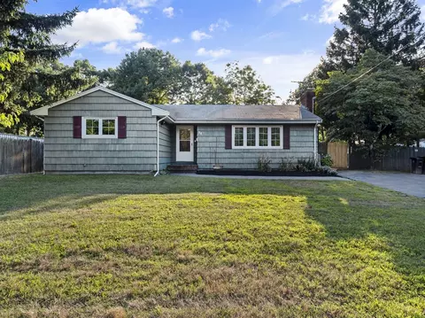 94 N Cary St, Brockton, MA 02302