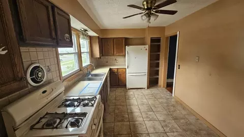 1440 Pendleton Ave #1440, Chicopee, MA 01022 photo 7