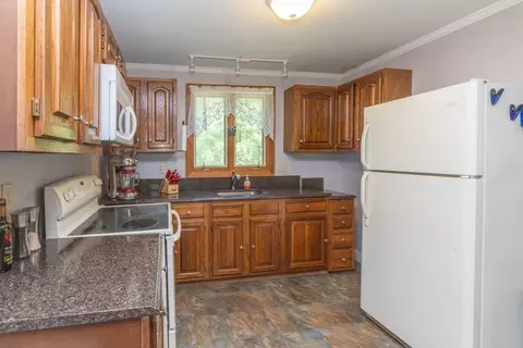4 Waterfall Dr, Heath, MA 01346 photo 6