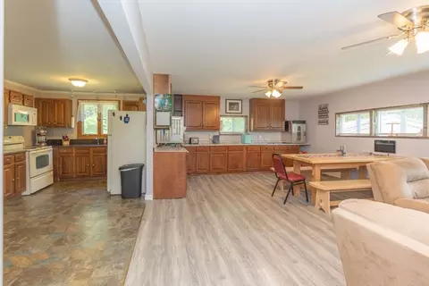 4 Waterfall Dr, Heath, MA 01346 photo 11