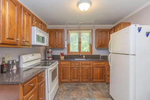 4 Waterfall Dr, Heath, MA 01346 photo 5