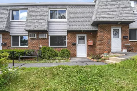 141 Thissell Ave #19, Dracut, MA 01826