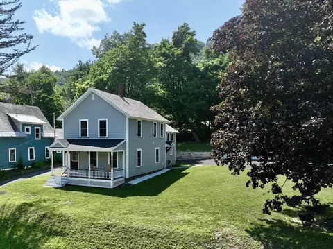 89 State St, Buckland, MA 01338