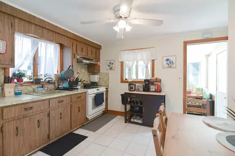 33 Wilbur St, Everett, MA 02149 photo 16