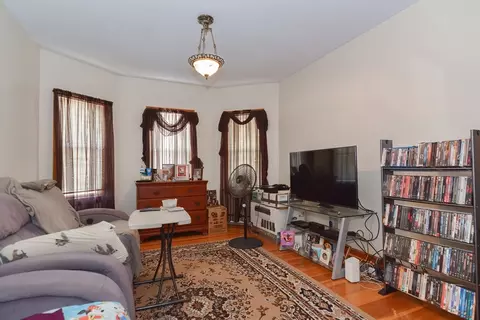 33 Wilbur St, Everett, MA 02149 photo 4