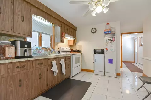 33 Wilbur St, Everett, MA 02149 photo 3