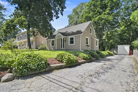 34 Quobaug Ave, Oxford, MA 01540