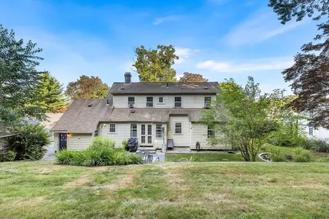 Exterior - 52 Flagg St, Worcester, MA 01602 photo 4 of 4