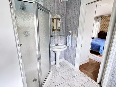 Bath - 1428 Highland Ave, Fall River, MA 02720 photo 2 of 5