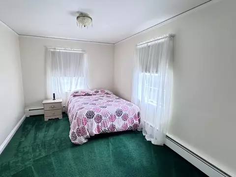 Bedroom - 1428 Highland Ave, Fall River, MA 02720 photo 3 of 4