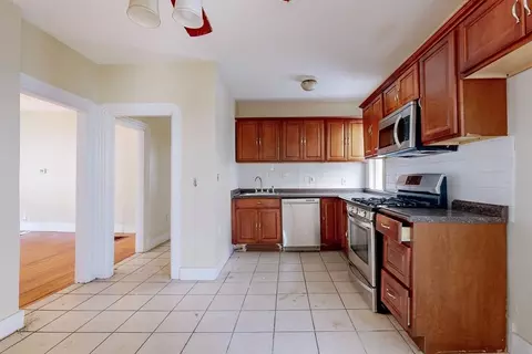 427-429 Ferry St, Everett, MA 02149 photo 4