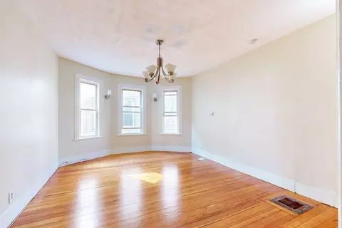 427-429 Ferry St, Everett, MA 02149 photo 2