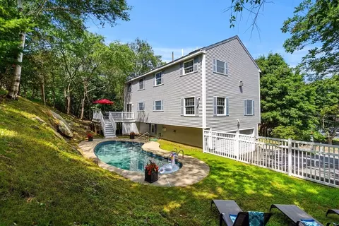 23 Surrey Rd, Salem, MA 01970