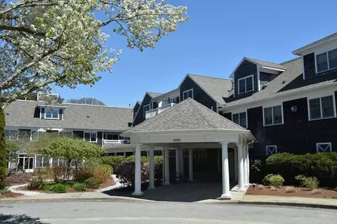912 Main St #213, Chatham, MA 02633