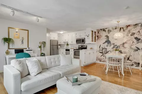 71 Stone St #5, Walpole, MA 02081