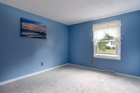 68 Sawmill Rd, Springfield, MA 01118 photo 11