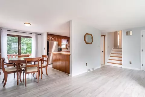 68 Sawmill Rd, Springfield, MA 01118 photo 5