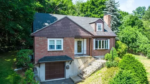 19 Wareland Rd, Wellesley, MA 02481