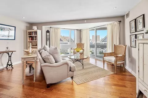 1 Commodore Ct #302, Hull, MA 02045 photo 2