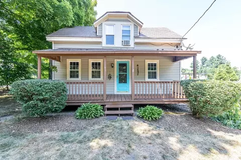 41 Worden Rd, Tyngsborough, MA 01879