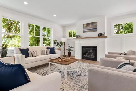 53 Green St #A, Newbury, MA 01951