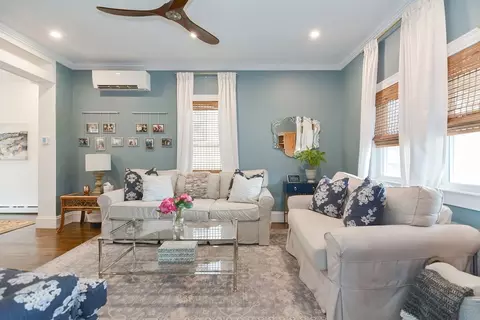 Living - 89 Cliff Ave, Winthrop, MA 02152 photo 2 of 4