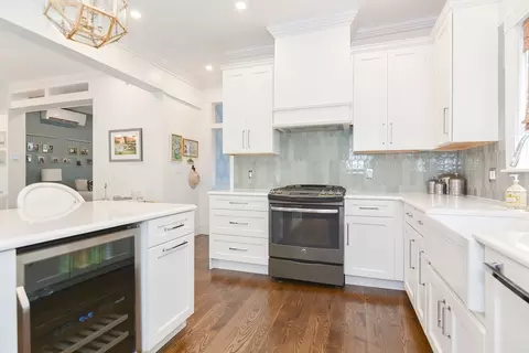 Kitchen - 89 Cliff Ave, Winthrop, MA 02152 photo 5 of 8