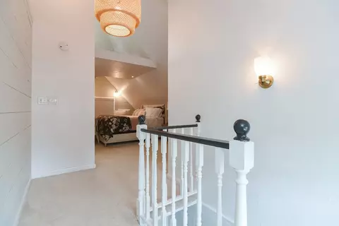 Entry Way - 89 Cliff Ave, Winthrop, MA 02152 photo 6 of 7